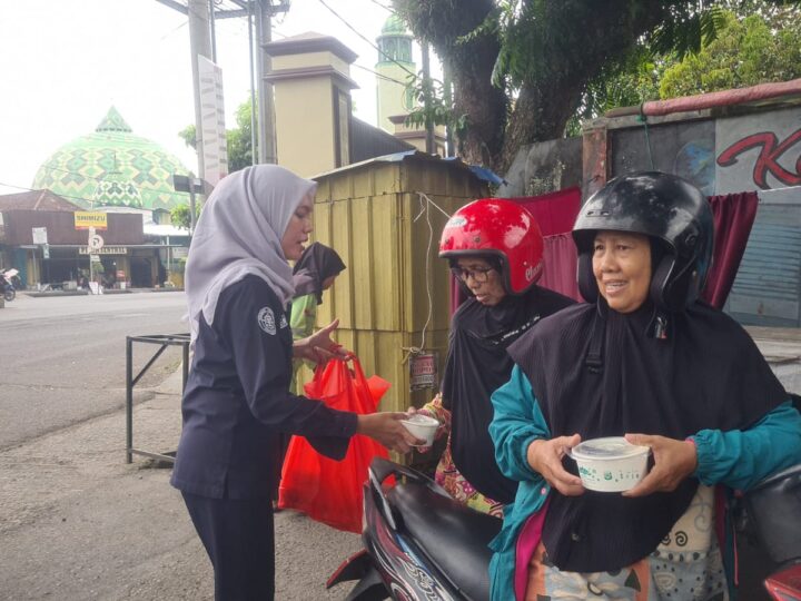 Sentuhan Kepedulian di Balik Seragam, Sihumas Polres Lubuklinggau Tetap Semangat Untuk Berbagi Kebaikan