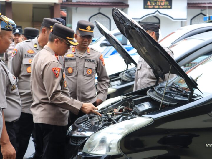 Polres Lubuk Linggau Melaksanakan Kegiatan Pengawasan/Pemeriksaan Senjata Api (Senpi) dan kendaraan Dinas 