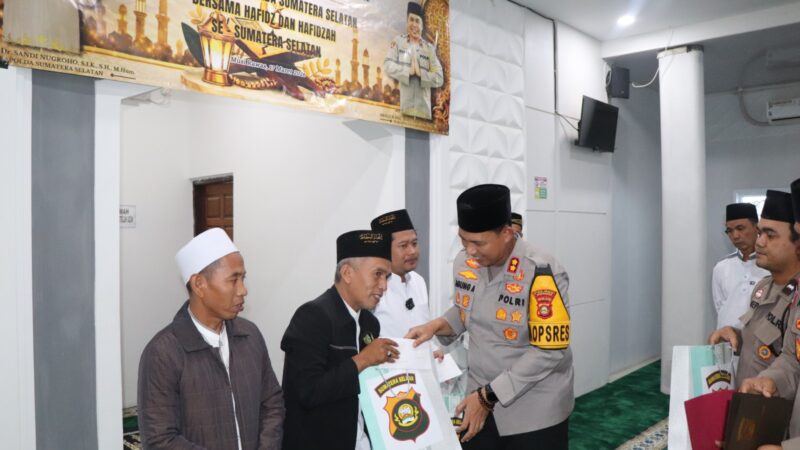 Kapolres Musi Rawas Bersama Ketua Bhayangkari Berikan Bingkisan dari Kapolda Sumsel kepada Hafidz dan Hafidzah Hingga Buka Puasa Bersama Kelurga Besar Polres Musi Rawas serta Khataman Al-Qur’an