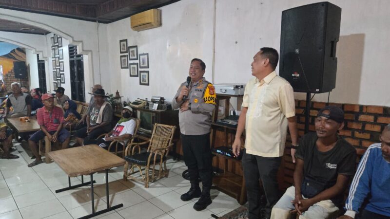 KAPOLRES LUBUK LINGGAU DAN PEJUANG NAFKAH DI LAPANGAN BERKUMPUL BERSILATURAHMI DI CAFE JON KOPI, MENYELIMUTI DENGAN SUASANA HANGAT DAN PENUH KEKELUARGAAN