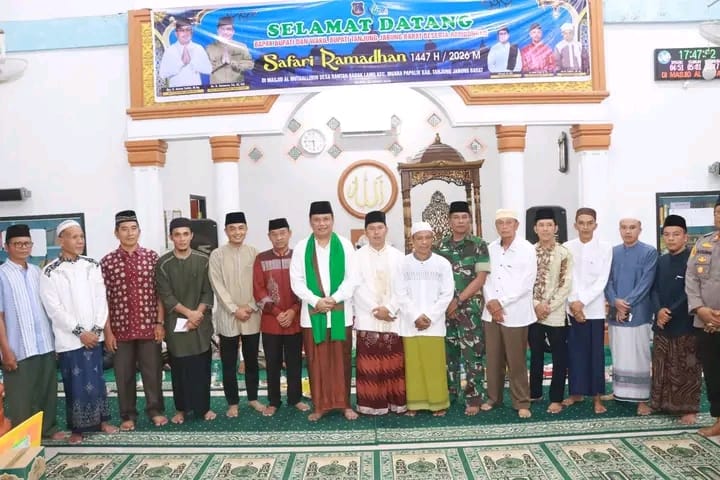 Pemkab Tanjab Barat Gelas Safari Ramadan di Desa Rantau Badak Lamo, Muara Papalik