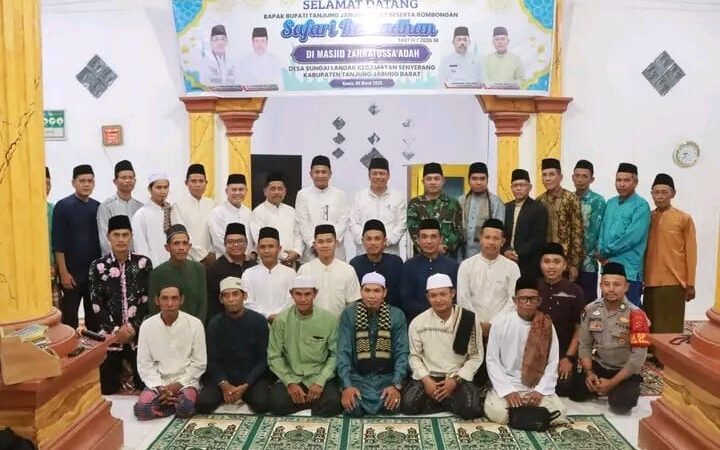 Pemkab Tanjab Barat Laksanakan Safari Ramadan di Desa Sungai Landak Kecamatan Senyerang