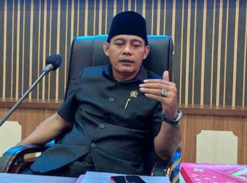 Ketua DPRD Pangandaran tanggapi laporan Rakyat Pangandaran Bergerak terhadap anggota dewan yang terlibat kasus MBA.