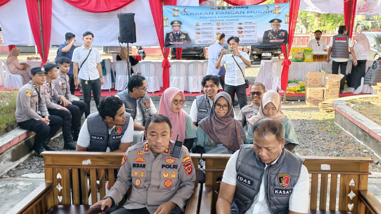 Polres Pangandaran Gelar Gerakan Pangan Murah Selama Ramadhan, Warga Antusias Serbu Bahan Pokok