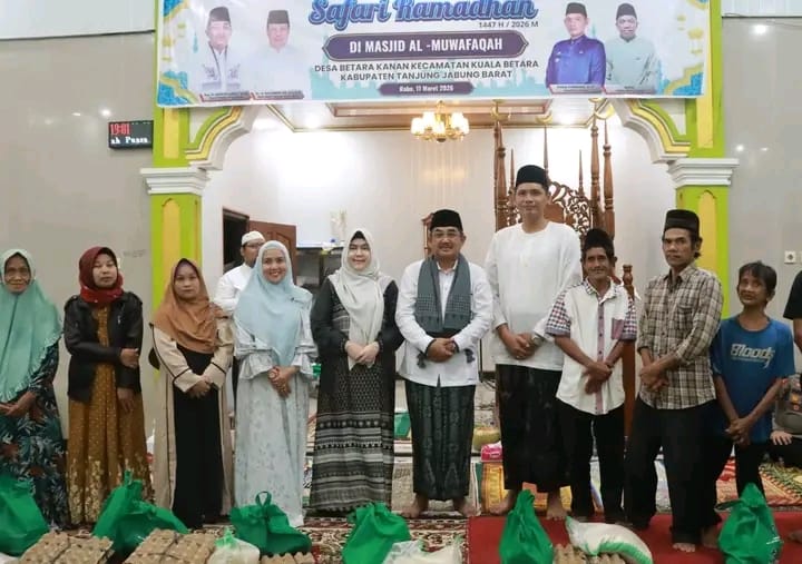 Safari Ramadhan di Kuala Betara, Bupati Anwar Sadat Pererat Silaturahmi dan Sampaikan Program Pembangunan