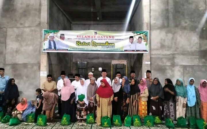 Pemkab Tanjab Barat Gelar Safari Ramadan Terakhir di Desa Pulau Pauh Kecamatan Renah Mendaluh