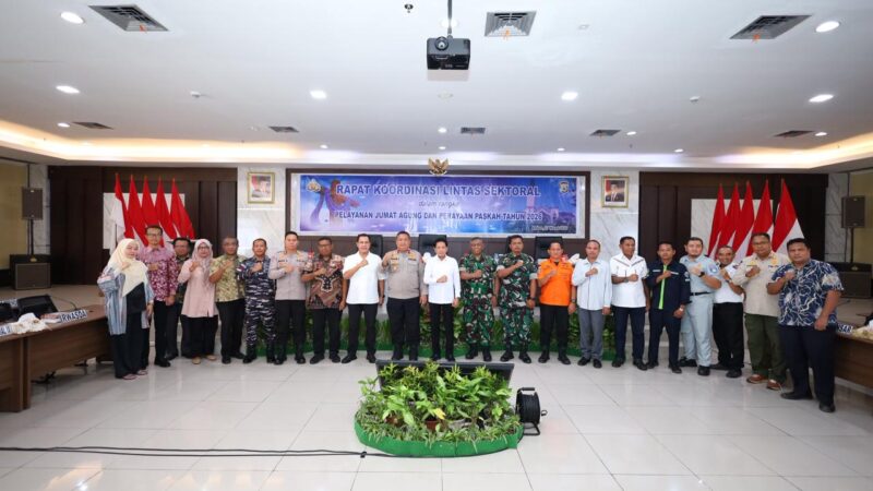 Asops Dankodaeral lX Hadiri Perayaan Jumat Agung, Paskah Kristus di Polda Maluku