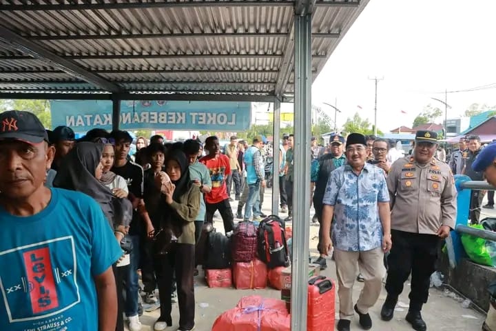 Pastikan Arus Balik Aman dan Lancar, Bupati Anwar Sadat Tinjau Pelabuhan Roro dan Dermaga Parit Ponco