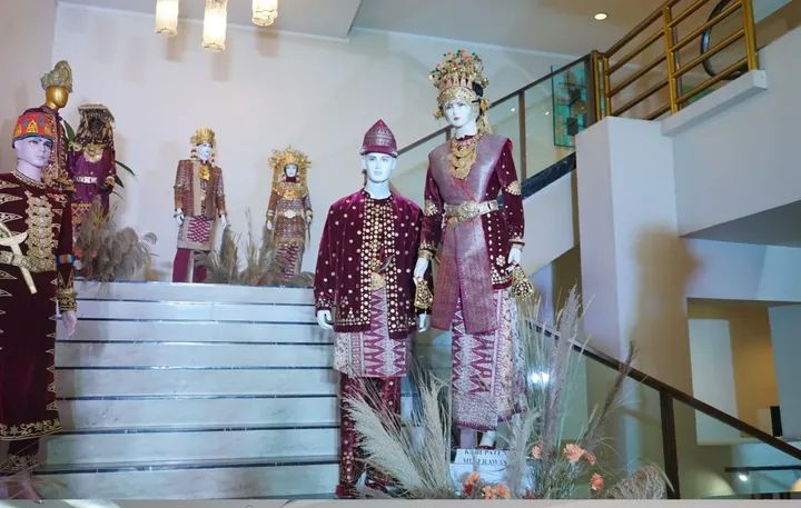 Hj Ratna Machmud Bupati Musi Rawas Bersama Ketua Tim Penggerak (TP) PKK H Riza Novianto Gustam Hadiri Pembukaan Peringatan Hari Kesatuan Gerak (HKG) PKK ke-54 