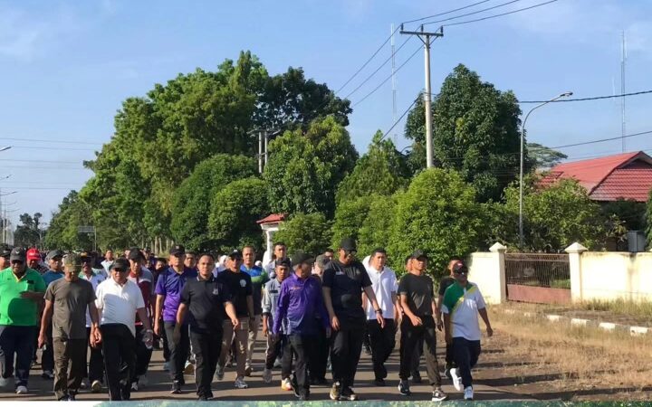 Dalam Rangka Memeriahkan Hari Ulang Tahun ke-83 Kabupaten Musi Rawas, Wakil Bupati Hadiri Jalan Santai dan Senam Bersama