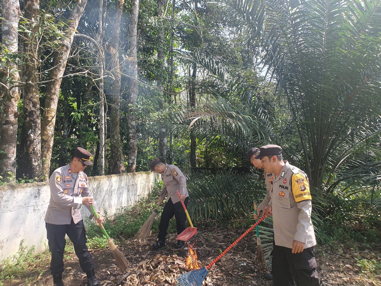Wujudkan Lingkungan Ibadah yang Asri, Polres Musi Rawas Gelar Program “BELIDA” di 10 Gereja
