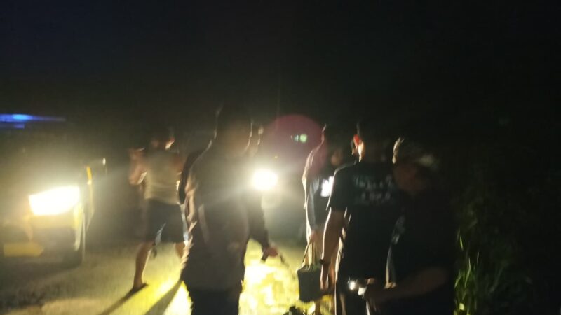 Aduan Call Center 110 Terjadi Laka Tunggal, Polres Musi Rawas Sigap Evakuasi Kendaraan, Sukseskan Program Kapolda Sumsel “Sudahkah Kita Berbuat Baik Hari Ini”