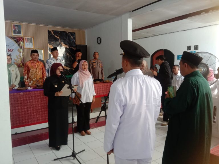 Jamaludin Resmi Dilantik Kepala Desa Sindangjaya Pejabat Antar Waktu 