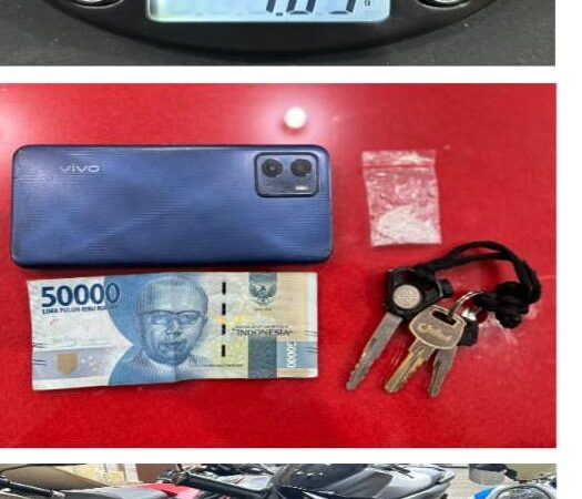 Tersembunyi di Stang Motor   Penggeledahan Dilakukan Secara Teliti, Akhirnya Petugas Satnarkoba Polres Lubuklinggau Berhasil Menemukan 1 klip plastik bening Berisi kristal Diduga Sabu 