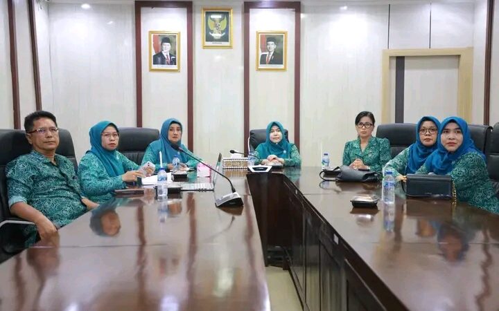 Ketua TP-PKK Tanjab Barat Ikuti Webinar Edukasi Gizi untuk Pencegahan Stunting