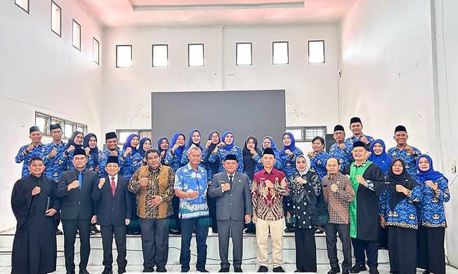 WAKIL BUPATI LABUHANBATU LANTIK 23 KEPALA SATUAN PENDIDIKAN