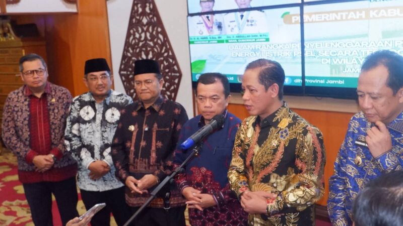 Bupati Anwar Sadat Hadiri Penandatanganan PSEL, Dorong Sampah Jadi Energi Listrik di Jambi Raya