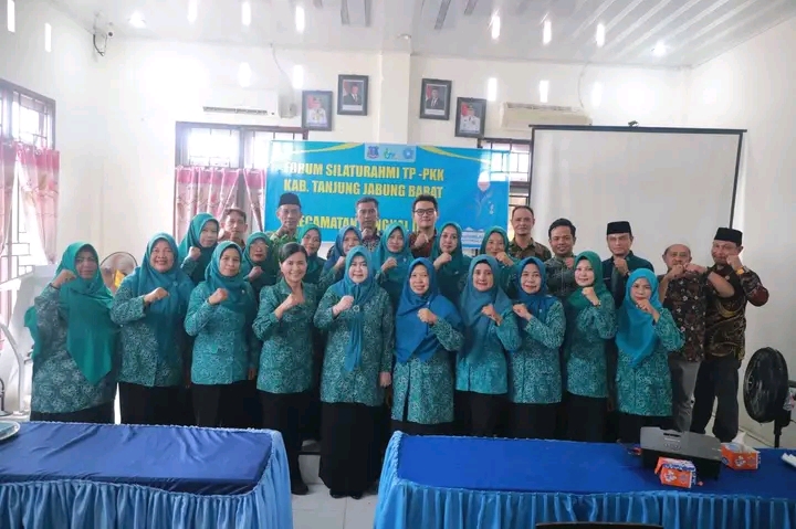 Hj. Fadhilah Sadat, S.H., Pimpin Forum Silaturahmi TP PKK di Tungkal Ilir, Dorong UMKM dan Potensi Lokal