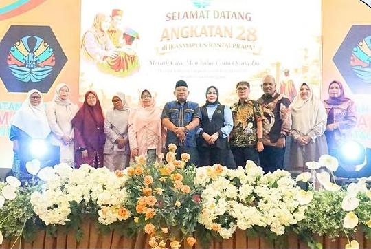WABUP LABUHANBATU TURUT SAMBUT ANGKATAN KE-28 ALUMNI SMA PLUS RANTAUPRAPAT