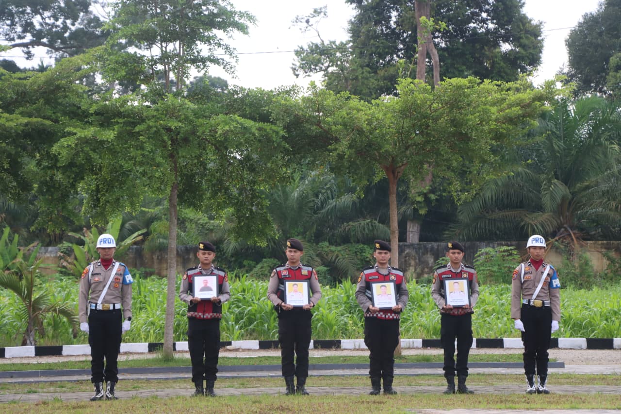 Polres Muratara Gelar Upacara PTDH Empat Personel, Kapolres Tegaskan Komitmen Penegakan Disiplin Tanpa Pandang Bulu