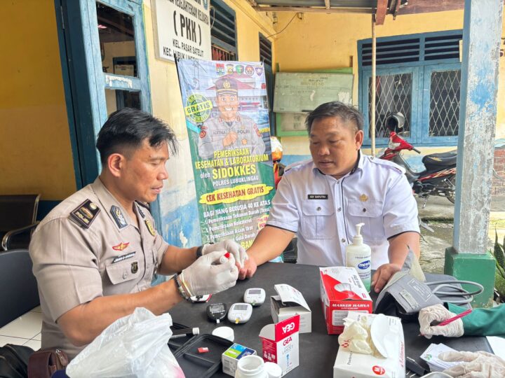 Polres Lubuklinggau Sambut Hari Bhayangkara Ke -80 Tidak Hanya Pemeriksaan fisik, juga Berikan obat-obatan, Suplemen Vitamin, Serta Edukasi Kesehatan