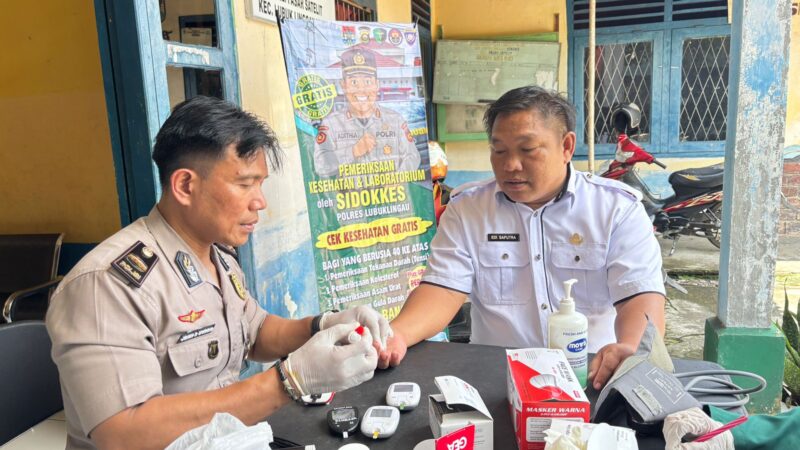 Polres Lubuklinggau Sambut Hari Bhayangkara Ke -80 Tidak Hanya Pemeriksaan fisik, juga Berikan obat-obatan, Suplemen Vitamin, Serta Edukasi Kesehatan