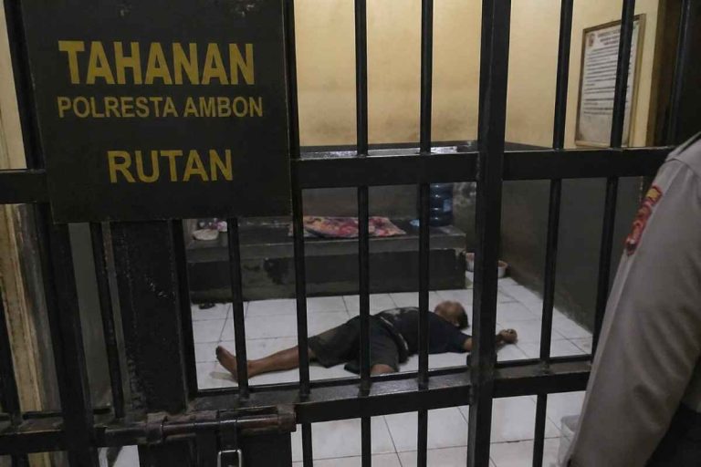 Adu Jotos di Rutan! Satu Korban Pemerkosa Tewas 