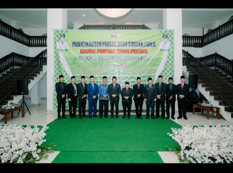 BUPATI PESISIR BARAT LANTIK PEJABAT PIMPINAN TINGGI PRATAMA DI LINGKUNGAN PEMERINTAH KABUPATEN PESISIR BARAT