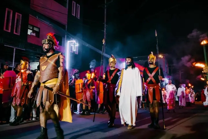 Via Dolorosa “di Bawah Salib yang Sunyi” oleh Akademisi UIN Ambon