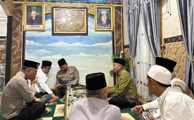 Sejukkan Hati Masyarakat, Kapolres Musi Rawas Ajak Ribuan Jamaah Lawan Narkoba dan Judi Online di Sholawatan Akbar