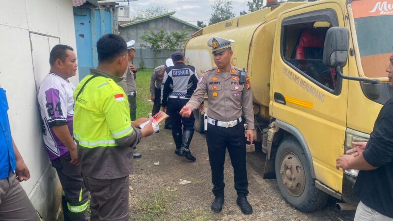 Tingkatkan Kamseltibcarlantas, Polres Musi Rawas Lakukan Ramp Check Kendaraan Mobil Tangki PT SRMD
