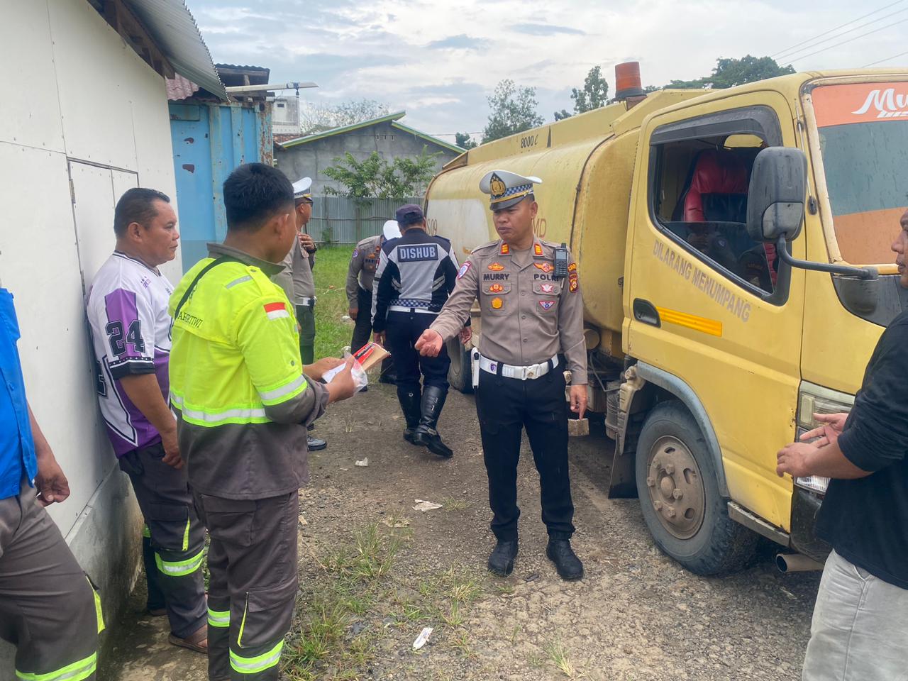 Tingkatkan Kamseltibcarlantas, Polres Musi Rawas Lakukan Ramp Check Kendaraan Mobil Tangki PT SRMD