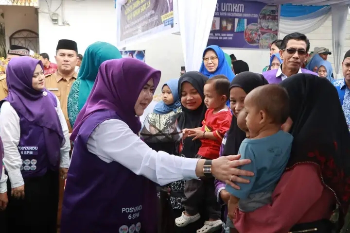 Ketua Tim Pembina Posyandu Tanjab Barat Hj. Fadhilah Sadat, S.H., Dorong Transformasi Posyandu 6 SPM di Bram Itam
