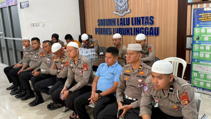 Satuan Lalu Lintas Polres Lubuk Linggau Gelar kegiatan rohani bertajuk “Lalu Lintas Dalam Doa” 