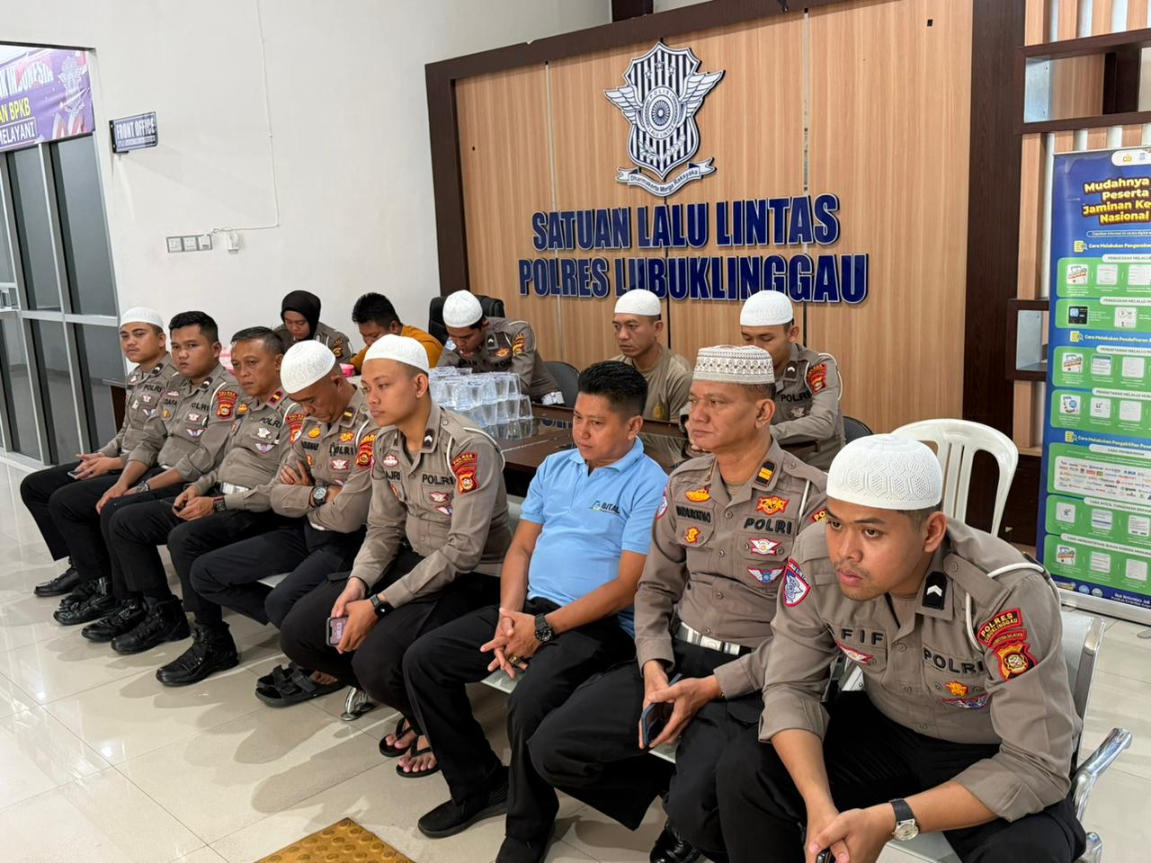 Satuan Lalu Lintas Polres Lubuk Linggau Gelar kegiatan rohani bertajuk “Lalu Lintas Dalam Doa”