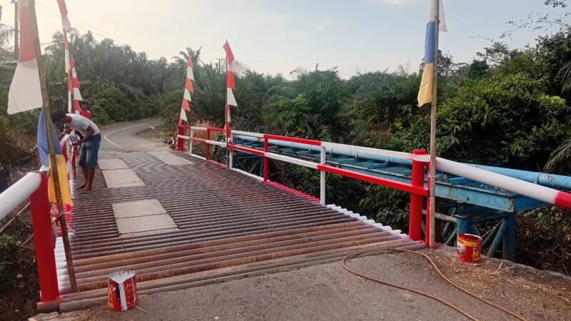Sambut Hari Bhayangkara ke-80, Polres Musi Rawas Hadir Bangun Jembatan dan Perkuat Akses Warga Jayaloka