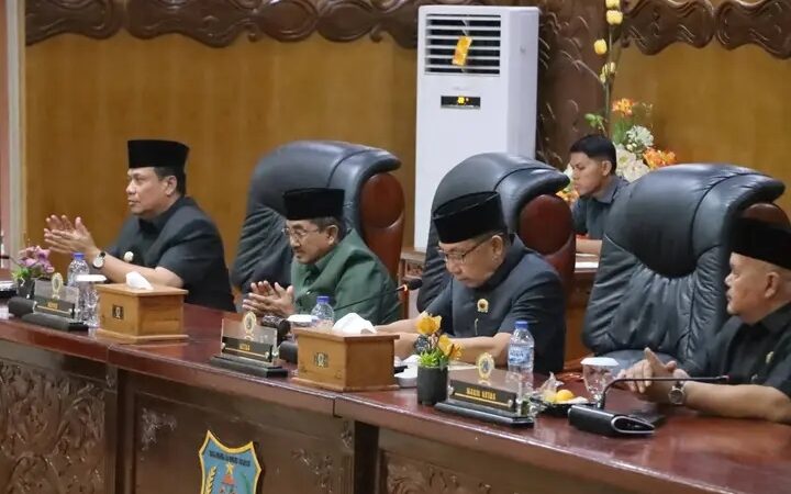 ‎Bupati Anwar Sadat Sampaikan Nota Pengantar Ranperda Pertanggungjawaban APBD 2025 pada Rapat Paripurna DPRD Tanjab Barat  ‎