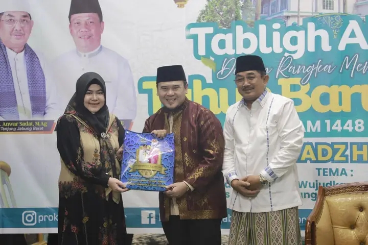 Bupati Anwar Sadat dan Ustadz Hilman Fauzi Hadirkan Semangat Hijrah pada Tabligh Akbar 1 Muharram 1448 H