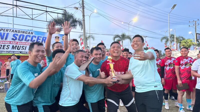 Harmoni di Lapangan Hijau: Kapolres Musi Rawas Pererat Solidaritas Melalui Sepak Bola