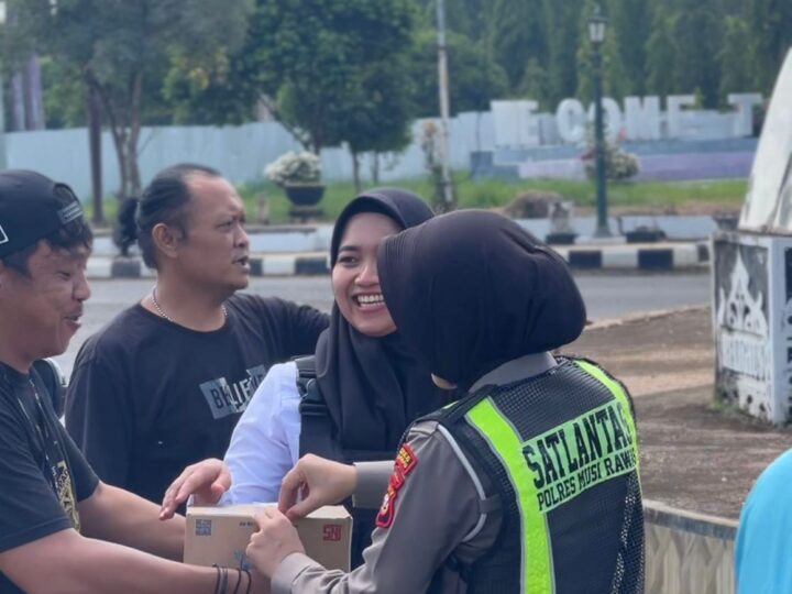 Merajut Aspirasi dalam Kedamaian: Sinergi Humanis Polres Musi Rawas di Tengah Aksi Mahasiswa