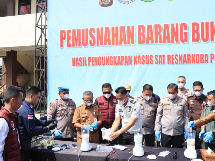 POLRES LUBUK LINGGAU MEMUSNAHKAN BARANG BUKTI SABU 1,4 KG. 