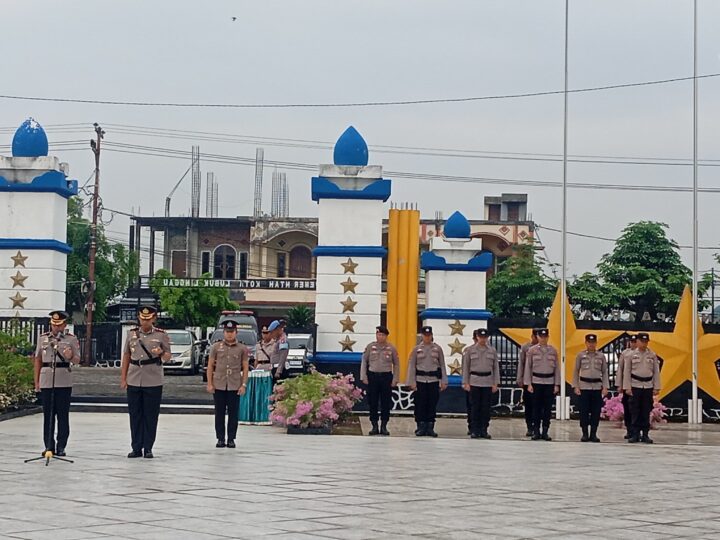 SUASANA MENJELANG PUNCAK PERINGATAN HARI BHAYANGKARA KE 80,POLRES LUBUK LINGGAU DAN MUSI RAWAS MELAKSANAKAN UPACARA ZIARAH BERSAMA DI TAMAN MAKAN PAHLAWAN (TMP) PATRIA BUKIT SULAP 