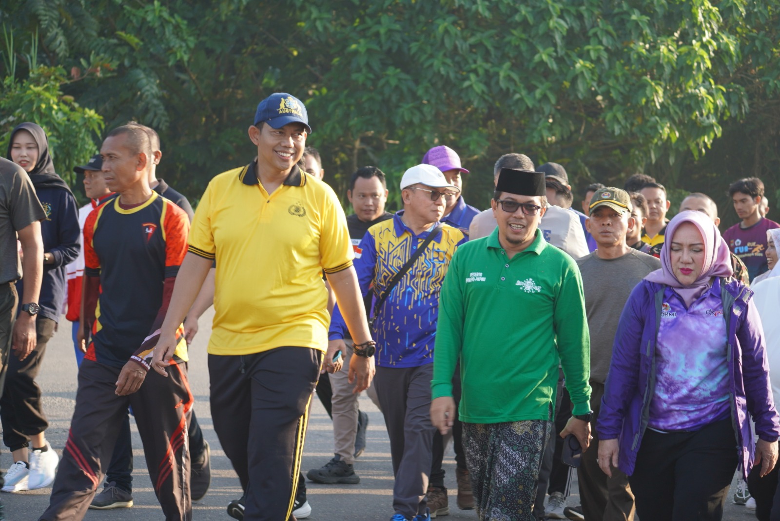 Sinergi Polres Musi Rawas, Stakeholder, dan Warga dalam Jalan Sehat Hari Bhayangkara ke-80