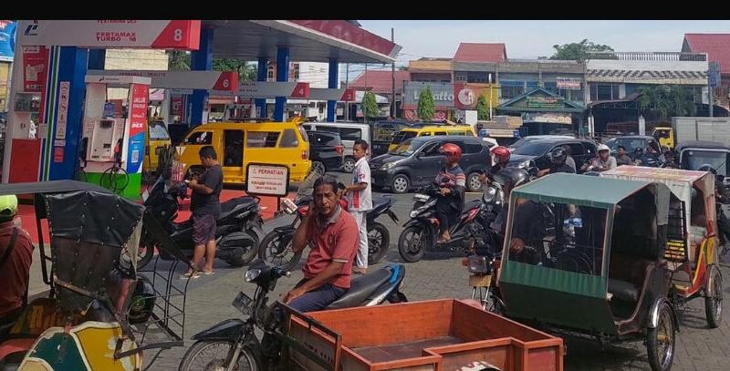 Kelangkaan BBM Lumpuhkan Pelayanan SPBU di Sumut, Pertamina Diminta Bertanggung Jawab