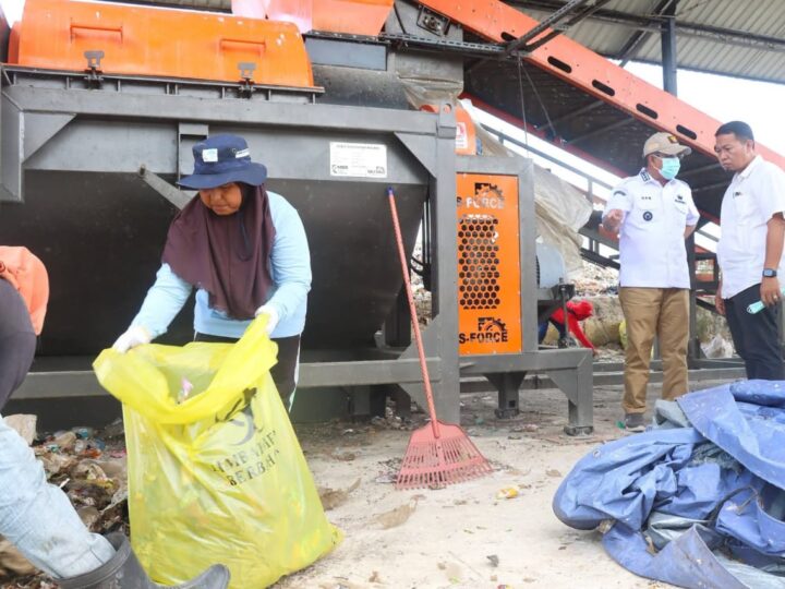 Bupati Anwar Sadat Tinjau Penataan TPA Lubuk Terentang, Dorong Pengelolaan Sampah Modern Bernilai Ekonomi