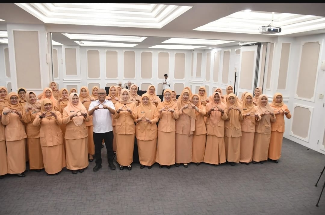 Sekda Kota Sukabumi Lantik dan Pengukuhan Ketua DWP Unit SKPD Kota Sukabumi
