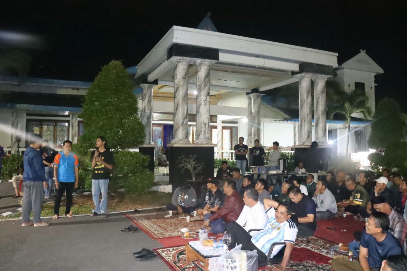 Nobar Bersama Masyarakat, Bupati Anwar Sadat Saksikan Argentina Lolos ke Final Piala Dunia 2026
