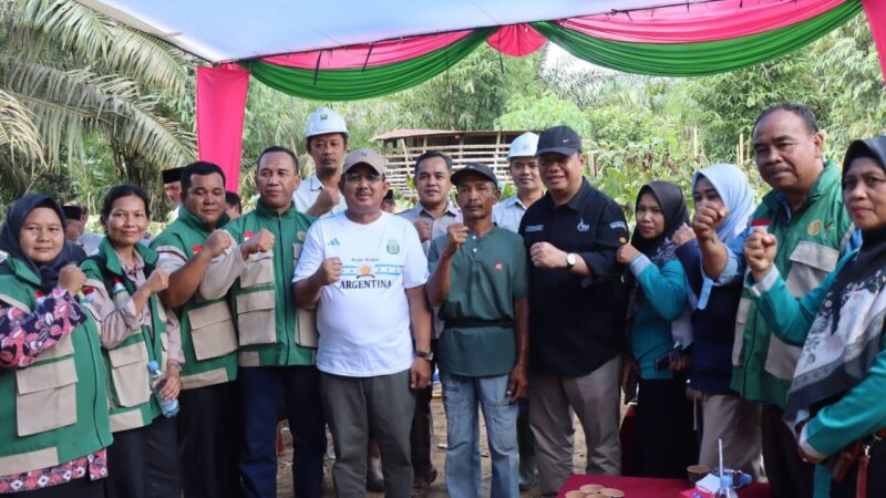 Bupati dan Wakil Bupati Panen Raya Melon di Kuala Dasal, Dorong Desa Menjadi Sentra Hortikultura Unggulan