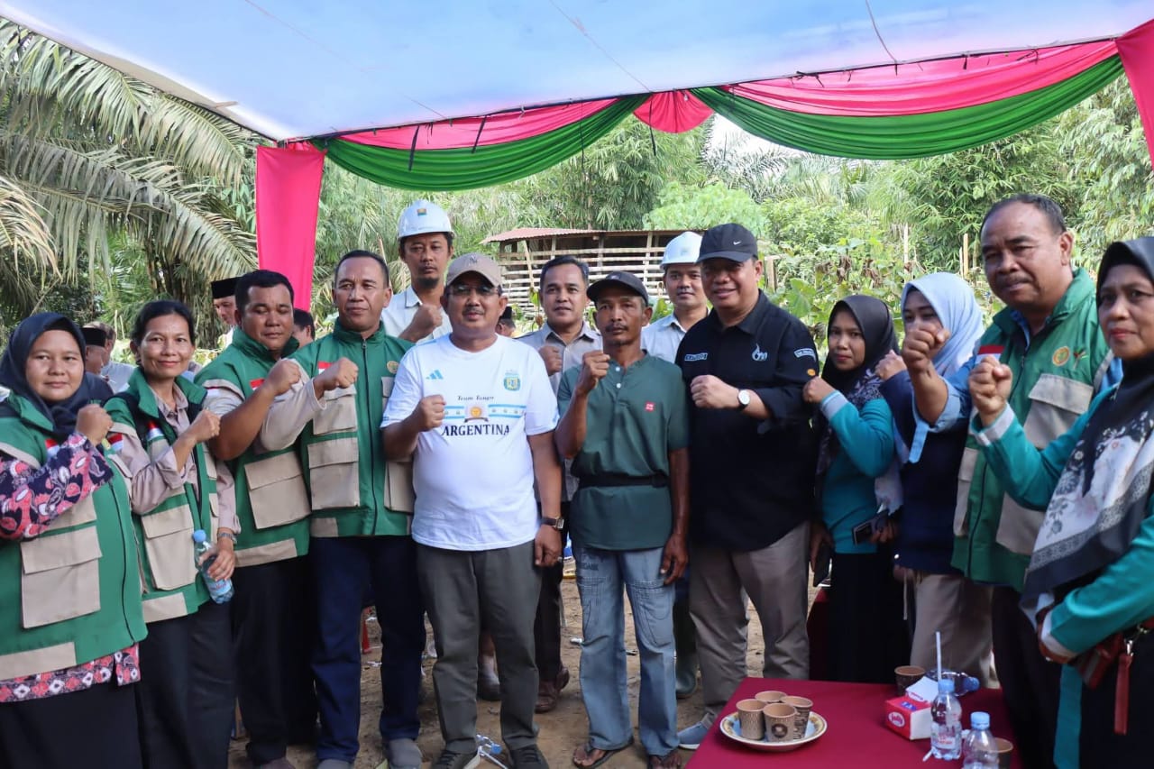 Bupati dan Wakil Bupati Panen Raya Melon di Kuala Dasal, Dorong Desa Menjadi Sentra Hortikultura Unggulan