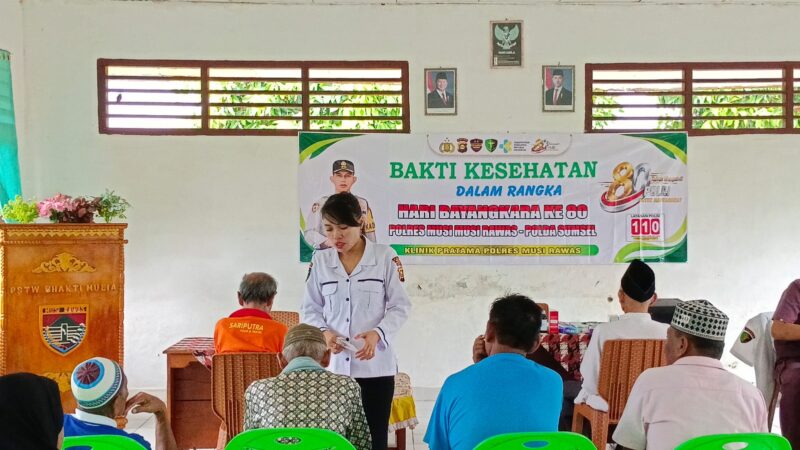 Senyum Bahagia Lansia Tugumulyo: Polres Musi Rawas Gelar Pengobatan Gratis dan Salurkan Tali Asih